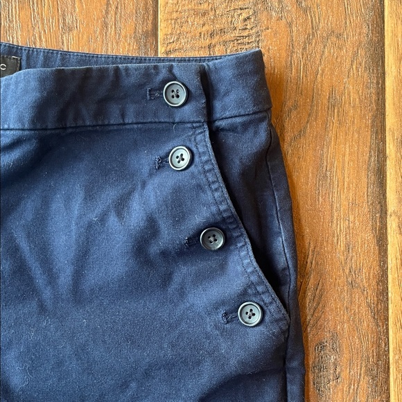 Banana Republic Dark Blue High Waist Size Button Shorts - Size 6 - Picture 2 of 6